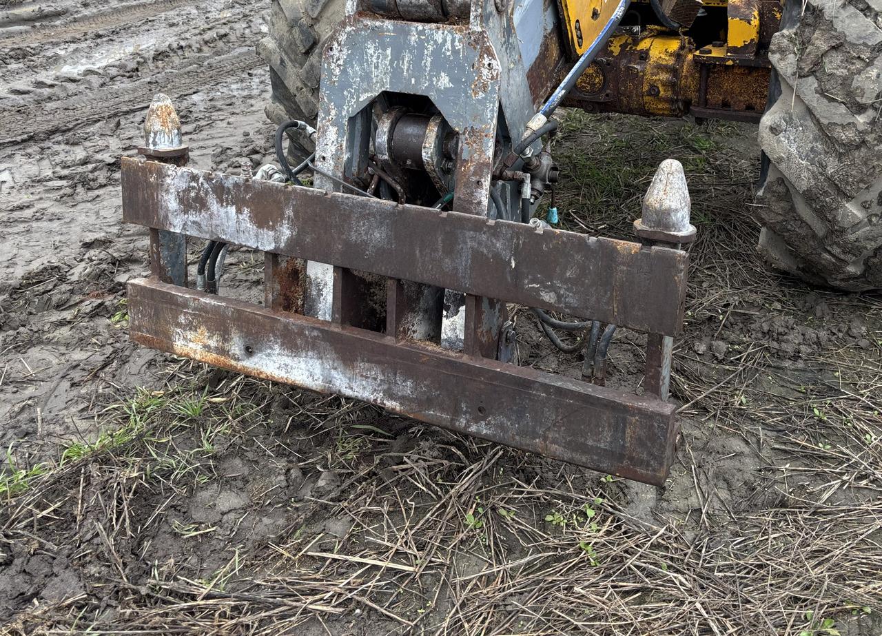 Matbro TR200 Karteka Szybkozłącze - Ātrā sakabe: foto 1 Matbro TR200 Karteka Szybkozłącze - Ātrā sakabe: foto 1