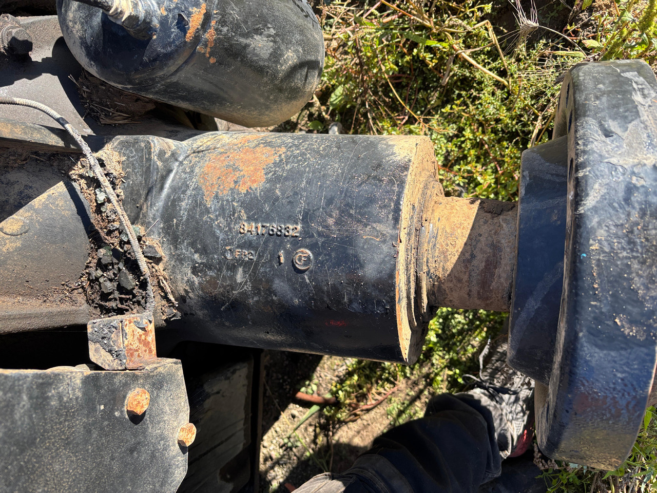 NEW HOLLAND T8.390 Zwrotnica Lewa Tył Obudowa Mechanizm Różnicowy 84176832 - Grozāmass - Lauksaimniecības tehnika: foto 1 NEW HOLLAND T8.390 Zwrotnica Lewa Tył Obudowa Mechanizm Różnicowy 84176832 - Grozāmass - Lauksaimniecības tehnika: foto 1