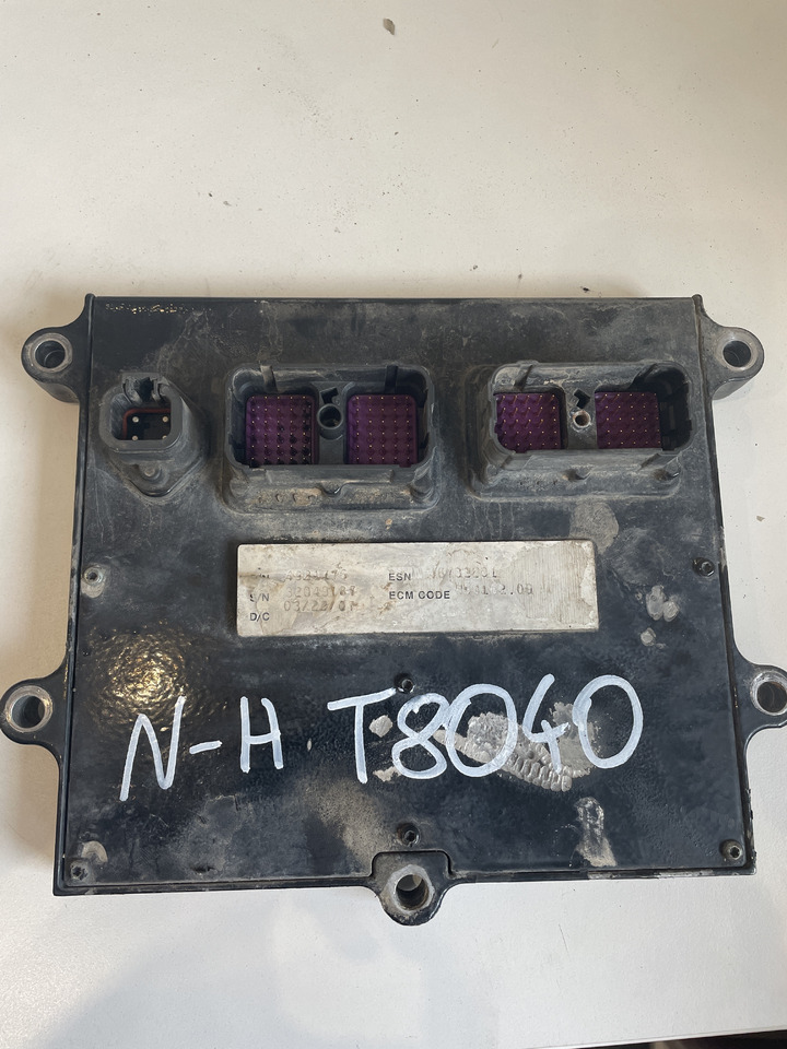 New Holland Cummins - sterownik silnika ECU komputer 4921776 - Elektroniskais vadības bloks (ECU) - Lauksaimniecības tehnika: foto 1 New Holland Cummins - sterownik silnika ECU komputer 4921776 - Elektroniskais vadības bloks (ECU) - Lauksaimniecības tehnika: foto 1