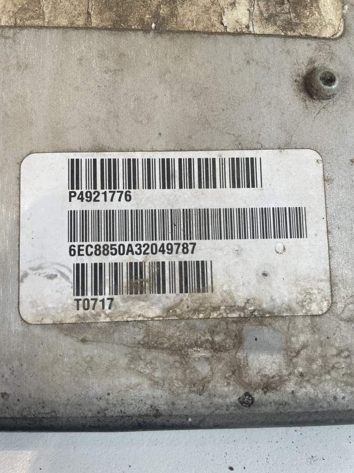 New Holland Cummins - sterownik silnika ECU komputer 4921776 - Elektroniskais vadības bloks (ECU) - Lauksaimniecības tehnika: foto 2 New Holland Cummins - sterownik silnika ECU komputer 4921776 - Elektroniskais vadības bloks (ECU) - Lauksaimniecības tehnika: foto 2