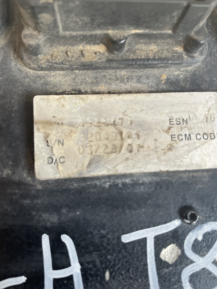 New Holland Cummins - sterownik silnika ECU komputer 4921776 - Elektroniskais vadības bloks (ECU) - Lauksaimniecības tehnika: foto 4 New Holland Cummins - sterownik silnika ECU komputer 4921776 - Elektroniskais vadības bloks (ECU) - Lauksaimniecības tehnika: foto 4