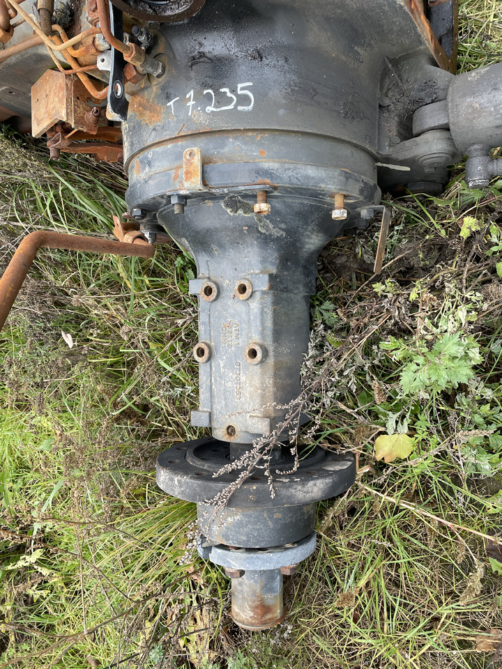 New Holland T7.235 - obudowa osi 87307353 - Asis un rezerves daļas - Traktors: foto 1 New Holland T7.235 - obudowa osi 87307353 - Asis un rezerves daļas - Traktors: foto 1