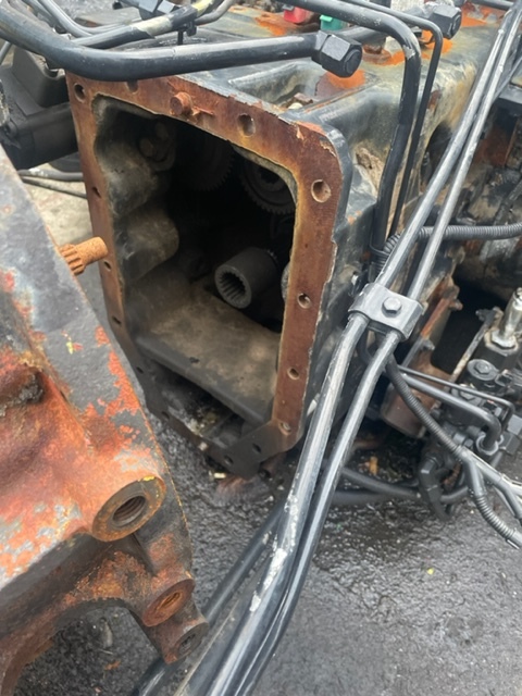 New holland T6030 - T6090 , New holland T7.140-T7.210 most napędowy Tylni , Atak mechanizm róźnicowy - Asis un rezerves daļas - Lauksaimniecības tehnika: foto 3 New holland T6030 - T6090 , New holland T7.140-T7.210 most napędowy Tylni , Atak mechanizm róźnicowy - Asis un rezerves daļas - Lauksaimniecības tehnika: foto 3