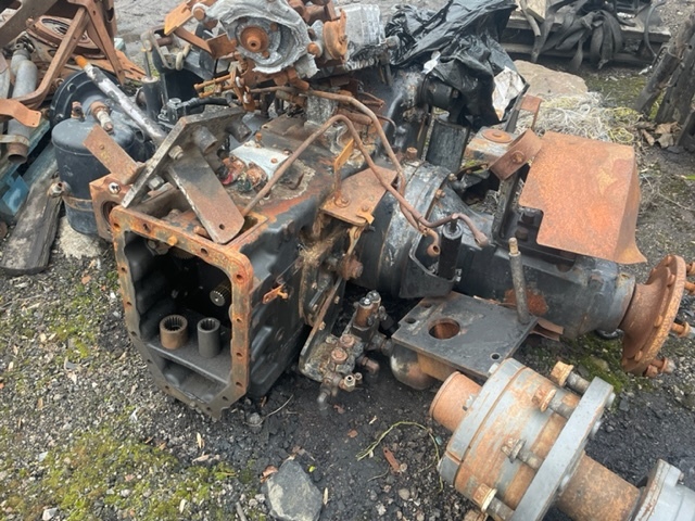 New holland T6030 - T6090 , New holland T7.140-T7.210 most napędowy Tylni , Atak mechanizm róźnicowy - Asis un rezerves daļas - Lauksaimniecības tehnika: foto 1 New holland T6030 - T6090 , New holland T7.140-T7.210 most napędowy Tylni , Atak mechanizm róźnicowy - Asis un rezerves daļas - Lauksaimniecības tehnika: foto 1