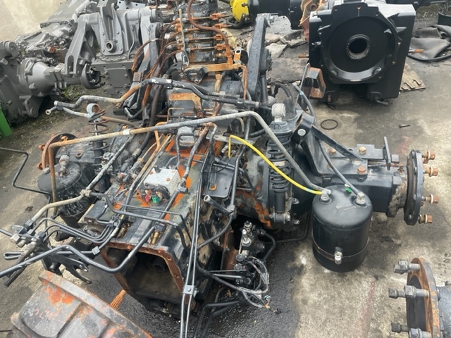 New holland T6030 - T6090 , New holland T7.140-T7.210 most napędowy Tylni , Atak mechanizm róźnicowy - Asis un rezerves daļas - Lauksaimniecības tehnika: foto 2 New holland T6030 - T6090 , New holland T7.140-T7.210 most napędowy Tylni , Atak mechanizm róźnicowy - Asis un rezerves daļas - Lauksaimniecības tehnika: foto 2