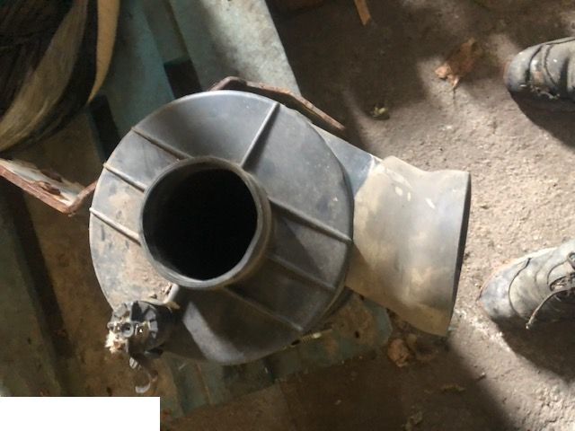 Obudowa Filtra Powietrza - Manitou - Gaisa filtrs - Lauksaimniecības tehnika: foto 2 Obudowa Filtra Powietrza - Manitou - Gaisa filtrs - Lauksaimniecības tehnika: foto 2