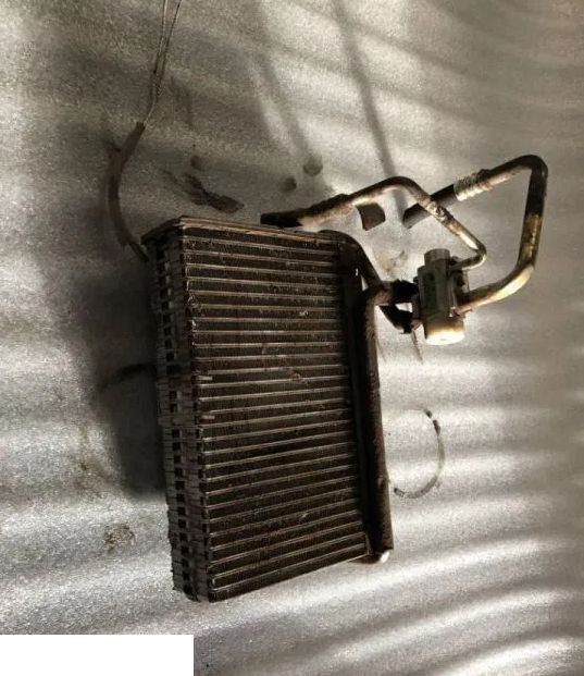 Parownik Klimy Liebherr L554 L556 L564 L566 L574 L576 L580 L584 - Iztvaicētājs - Riteņu iekrāvējs: foto 1 Parownik Klimy Liebherr L554 L556 L564 L566 L574 L576 L580 L584 - Iztvaicētājs - Riteņu iekrāvējs: foto 1