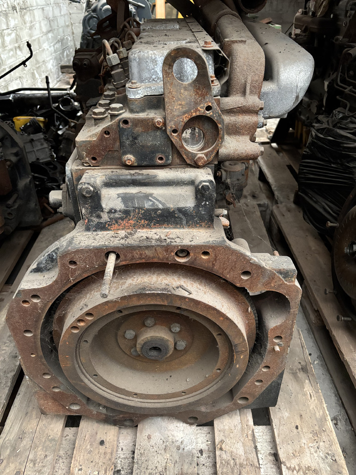 Perkins 2362/2200 Silnik Koło Pasowe Blok Pokrywa Wał Kolektor CZĘŚCI - Dzinējs un rezerves daļas - Celtniecības tehnika: foto 3 Perkins 2362/2200 Silnik Koło Pasowe Blok Pokrywa Wał Kolektor CZĘŚCI - Dzinējs un rezerves daļas - Celtniecības tehnika: foto 3