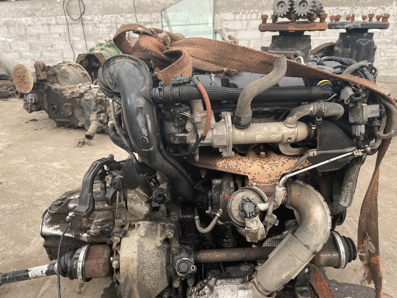 Peugeot Citroen silnik 2,0 HDI - kompletny ze skrzynią - Dzinējs - Vieglā automašīna: foto 2 Peugeot Citroen silnik 2,0 HDI - kompletny ze skrzynią - Dzinējs - Vieglā automašīna: foto 2