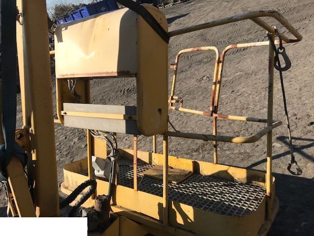 Manitou ATJ - Platforma - Rezerves daļa - Izlices pacēlājs: foto 1 Manitou ATJ - Platforma - Rezerves daļa - Izlices pacēlājs: foto 1