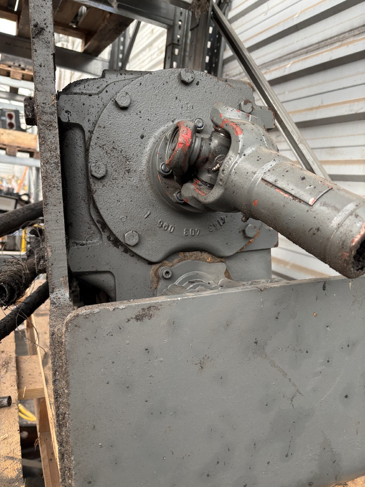 Skrzynia ZF 2HL-100 2HL100 Liebherr - Pārnesumkārba - Celtniecības tehnika: foto 3 Skrzynia ZF 2HL-100 2HL100 Liebherr - Pārnesumkārba - Celtniecības tehnika: foto 3