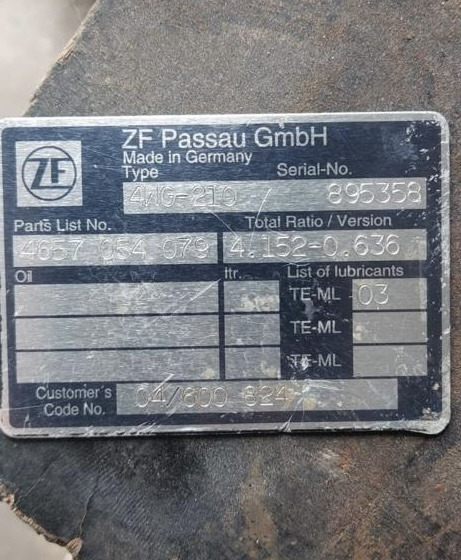 Skrzynia biegów ZF 4WG 4WG-210 Hitachi Case Komatsu - Pārnesumkārba - Lauksaimniecības tehnika: foto 2 Skrzynia biegów ZF 4WG 4WG-210 Hitachi Case Komatsu - Pārnesumkārba - Lauksaimniecības tehnika: foto 2