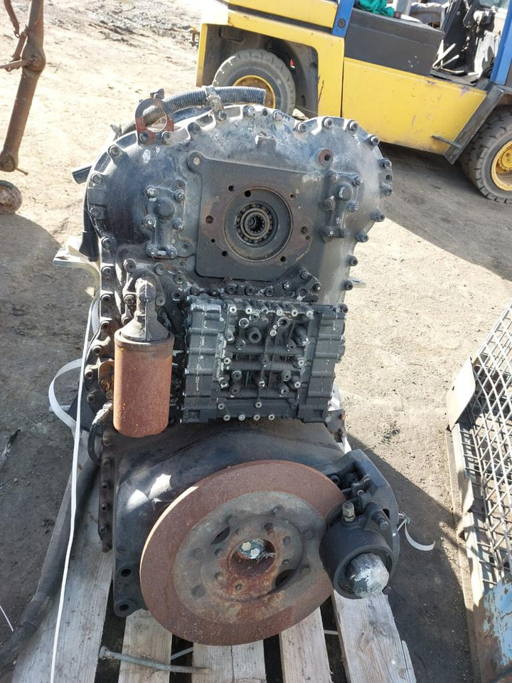 Skrzynia biegów ZF 4WG 4WG-210 Hitachi Case Komatsu - Pārnesumkārba - Lauksaimniecības tehnika: foto 3 Skrzynia biegów ZF 4WG 4WG-210 Hitachi Case Komatsu - Pārnesumkārba - Lauksaimniecības tehnika: foto 3