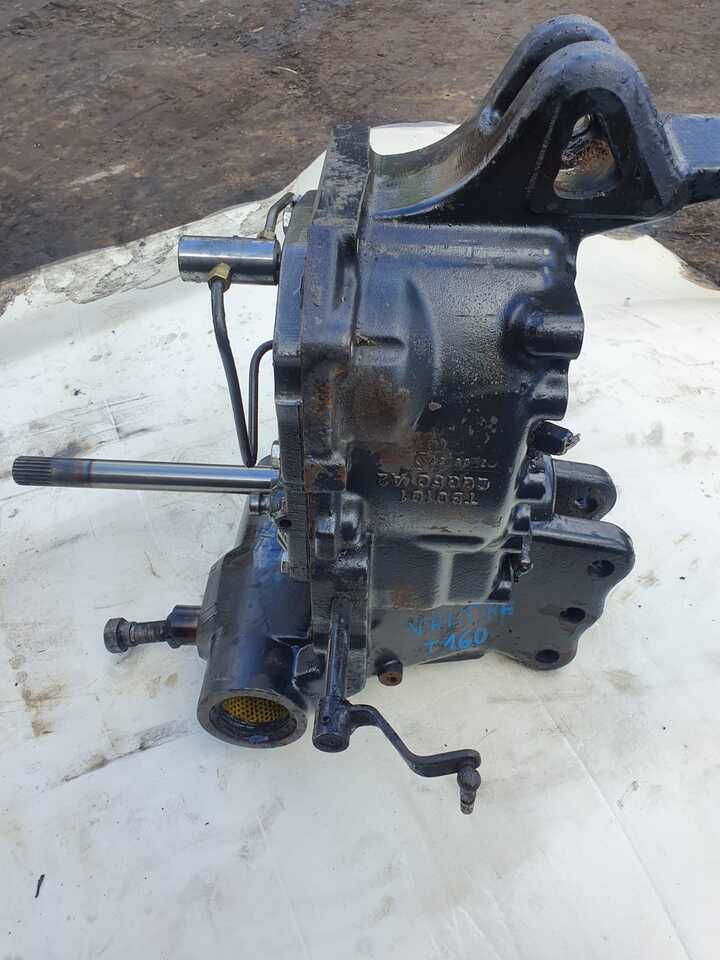 Valtra T180 - Zwolnica - Zwrotnica - Półoś - Skrzynia - Silnik - Siłowniki - Tylny WOM - Grozāmass - Lauksaimniecības tehnika: foto 5 Valtra T180 - Zwolnica - Zwrotnica - Półoś - Skrzynia - Silnik - Siłowniki - Tylny WOM - Grozāmass - Lauksaimniecības tehnika: foto 5