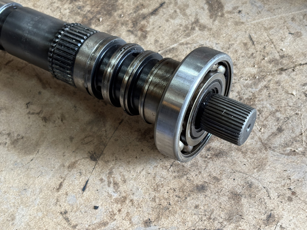 Wał odbioru Mocy ZF 2099359004 2099359008 - Transmisija - Lauksaimniecības tehnika: foto 3 Wał odbioru Mocy ZF 2099359004 2099359008 - Transmisija - Lauksaimniecības tehnika: foto 3