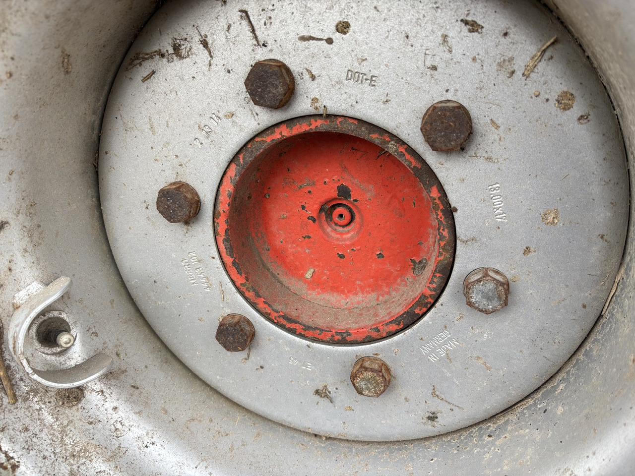 Weidemann 2006 2000rok Felga Opona Koło Przednia Tylna Przód Tył 13.00x17 CZĘŚCI - Riteņa disks - Lauksaimniecības tehnika: foto 4 Weidemann 2006 2000rok Felga Opona Koło Przednia Tylna Przód Tył 13.00x17 CZĘŚCI - Riteņa disks - Lauksaimniecības tehnika: foto 4