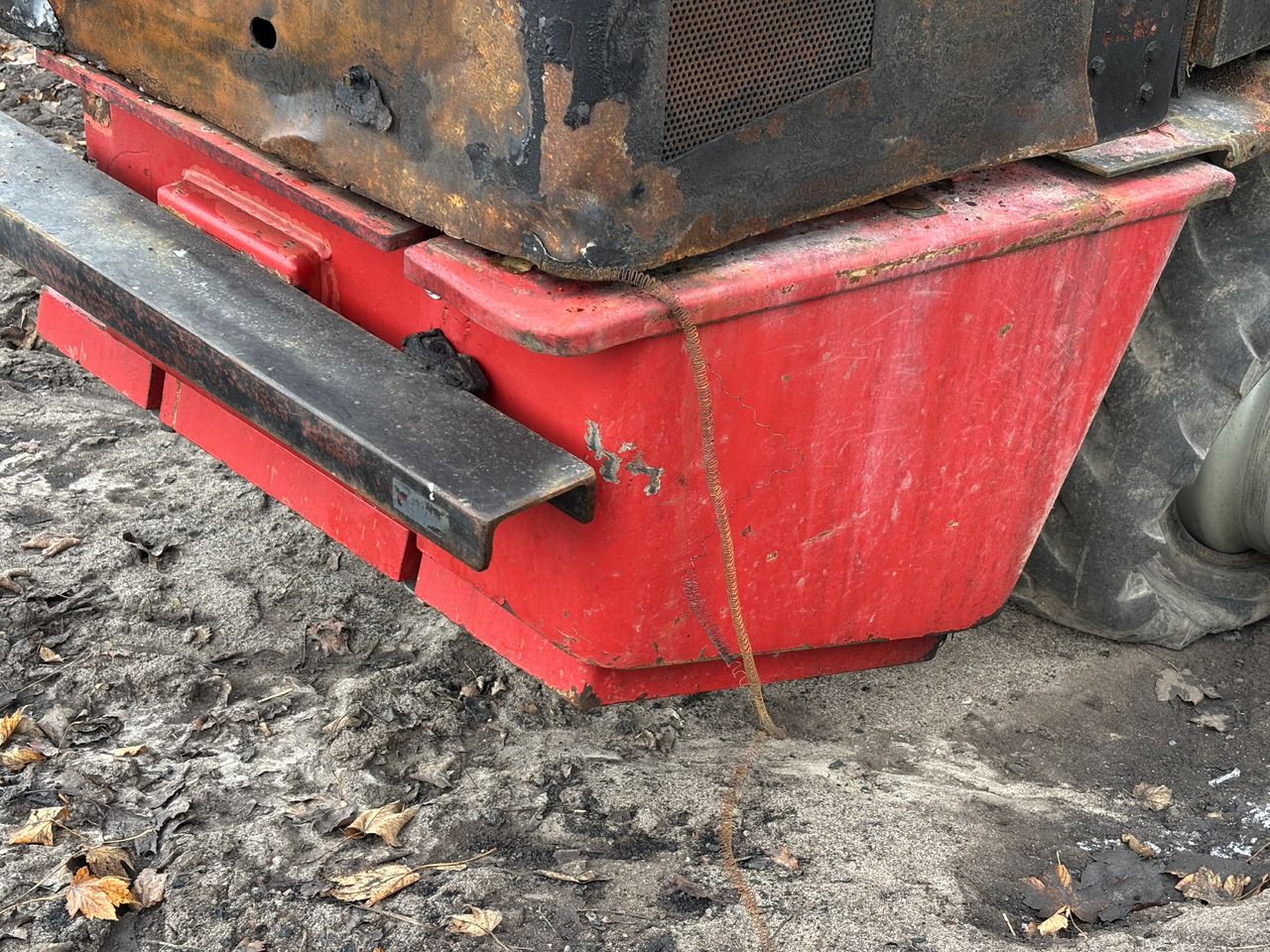 Weidemann 2006 2000rok Obciążnik Tylny Dociążenie Zderzak CZĘŚCI - Virsbūve un ārpuse - Teleskopiskais iekrāvējs: foto 3 Weidemann 2006 2000rok Obciążnik Tylny Dociążenie Zderzak CZĘŚCI - Virsbūve un ārpuse - Teleskopiskais iekrāvējs: foto 3