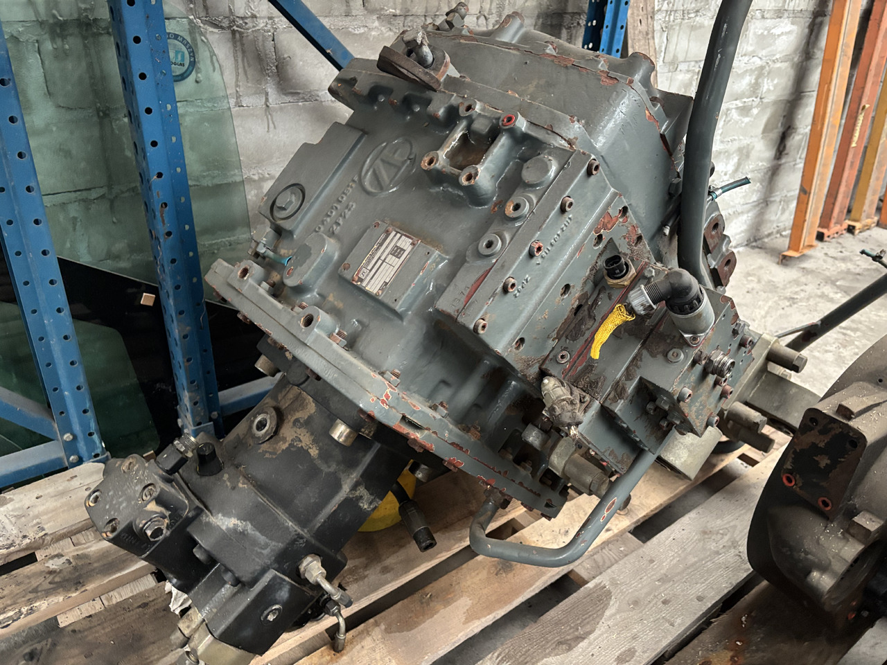 ZF 3AVG310 3AVG-310 1370 4122035014 4620401091F Skrzynia Biegów Liebherr L564 - Pārnesumkārba - Lauksaimniecības tehnika: foto 3 ZF 3AVG310 3AVG-310 1370 4122035014 4620401091F Skrzynia Biegów Liebherr L564 - Pārnesumkārba - Lauksaimniecības tehnika: foto 3