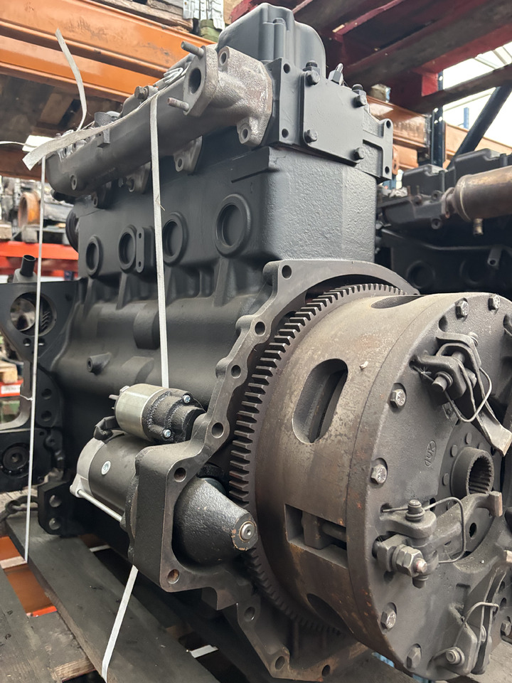 Zetor Proxima 105 Z1305 78002002 Silnik CZĘŚCI Blok Pompa Pokrywa - Dzinējs un rezerves daļas - Lauksaimniecības tehnika: foto 5 Zetor Proxima 105 Z1305 78002002 Silnik CZĘŚCI Blok Pompa Pokrywa - Dzinējs un rezerves daļas - Lauksaimniecības tehnika: foto 5