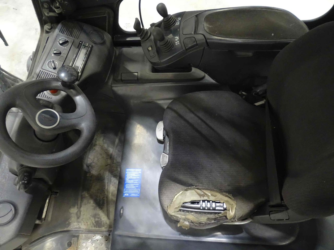 Linde E25L-01 - Elektroiekrāvējs: foto 4 Linde E25L-01 - Elektroiekrāvējs: foto 4