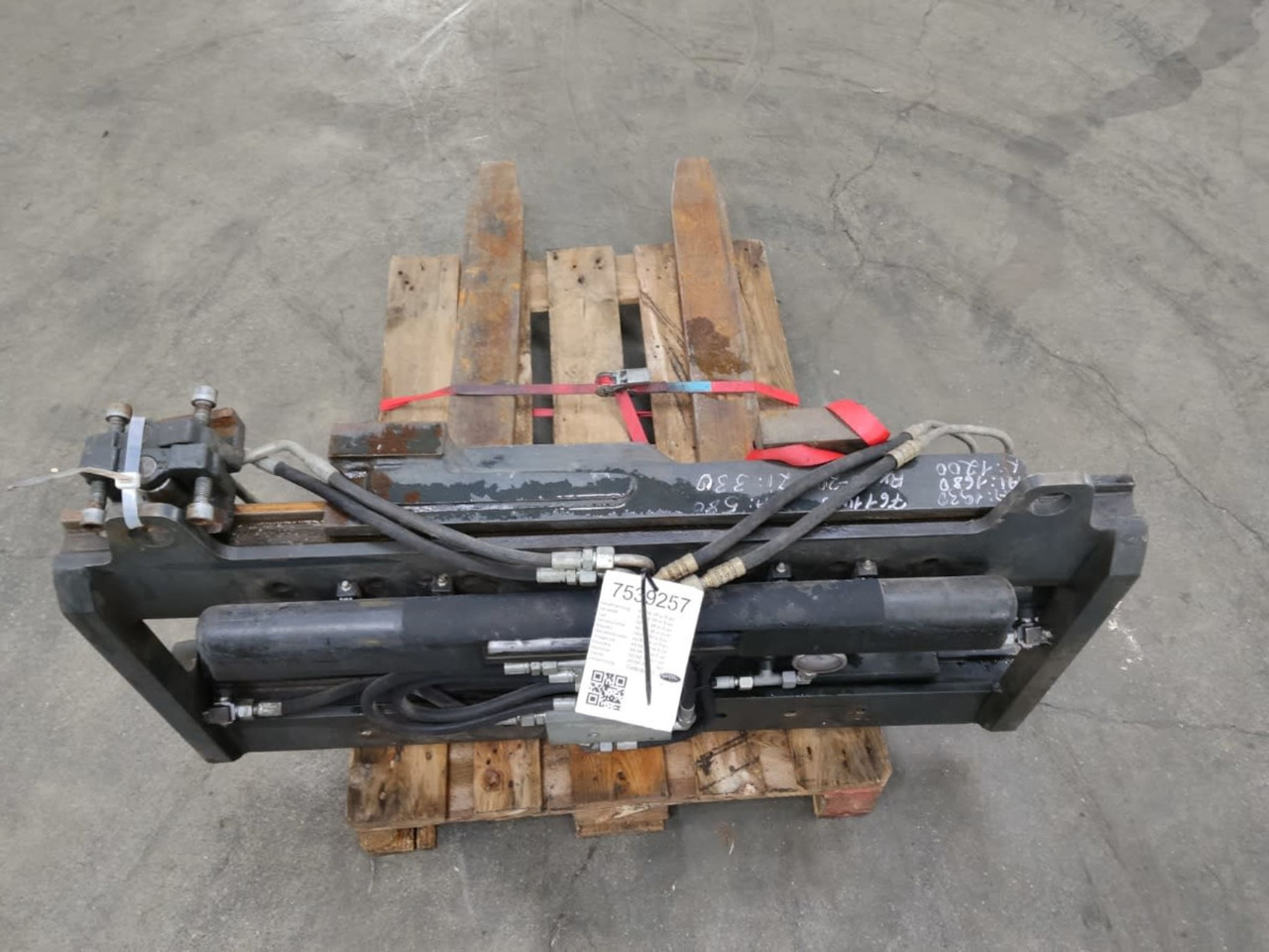 Attachment Fork positioner - Papildaprīkojums - Iekraušanas tehnika: foto 4 Attachment Fork positioner - Papildaprīkojums - Iekraušanas tehnika: foto 4