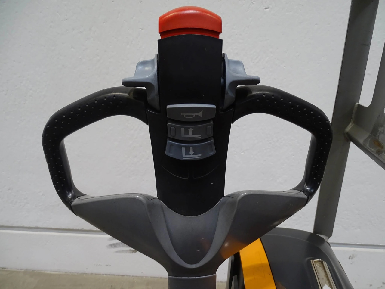 STILL EXU16 - Rokas palešu ratiņi: foto 3 STILL EXU16 - Rokas palešu ratiņi: foto 3