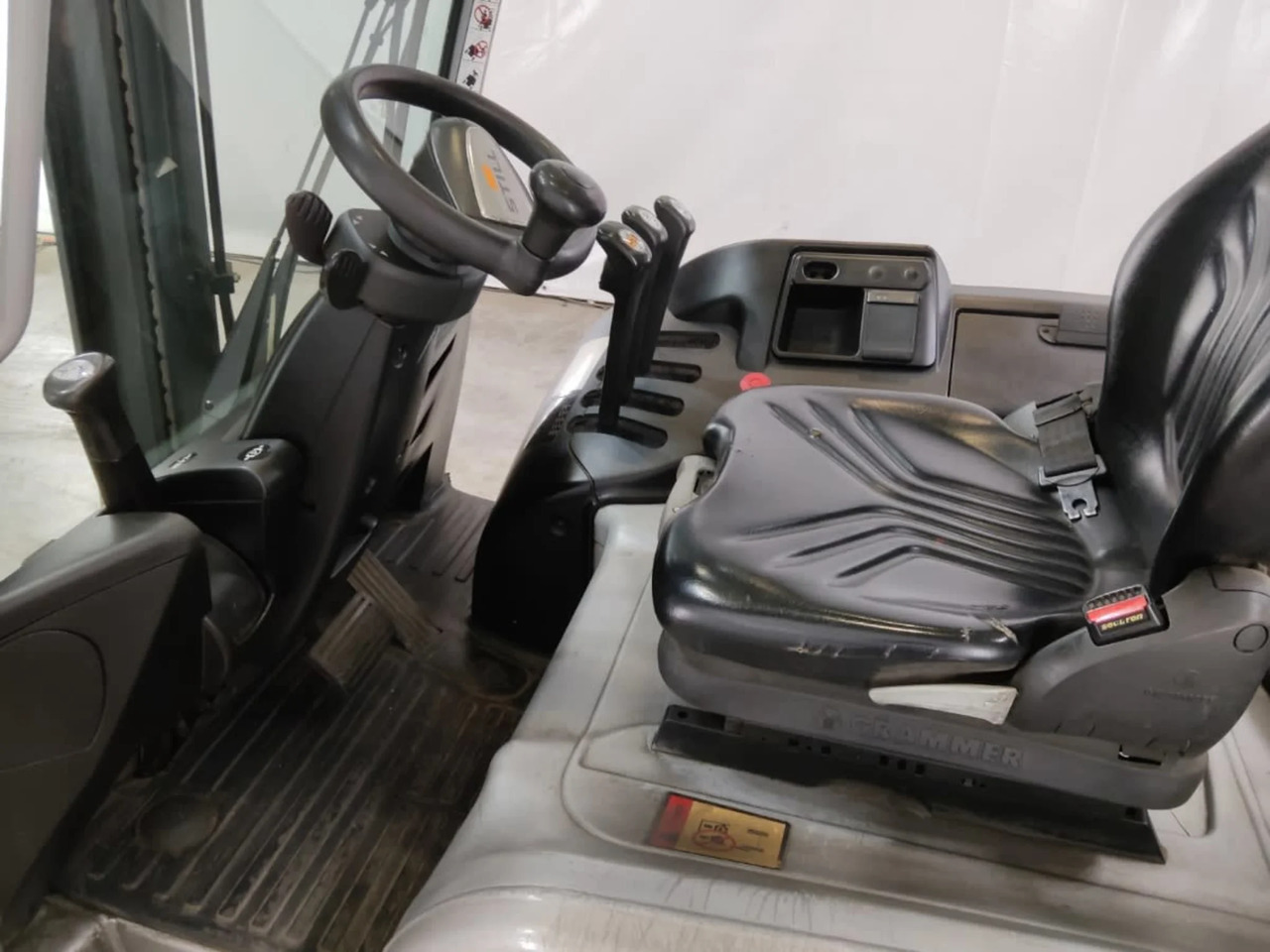 STILL RX60-30 - Elektroiekrāvējs: foto 3 STILL RX60-30 - Elektroiekrāvējs: foto 3