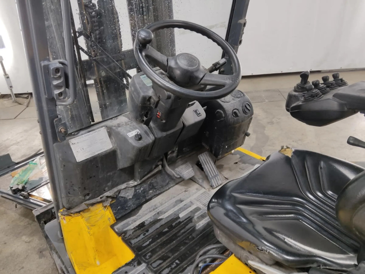 Toyota 7FBMF25 - Elektroiekrāvējs: foto 4 Toyota 7FBMF25 - Elektroiekrāvējs: foto 4