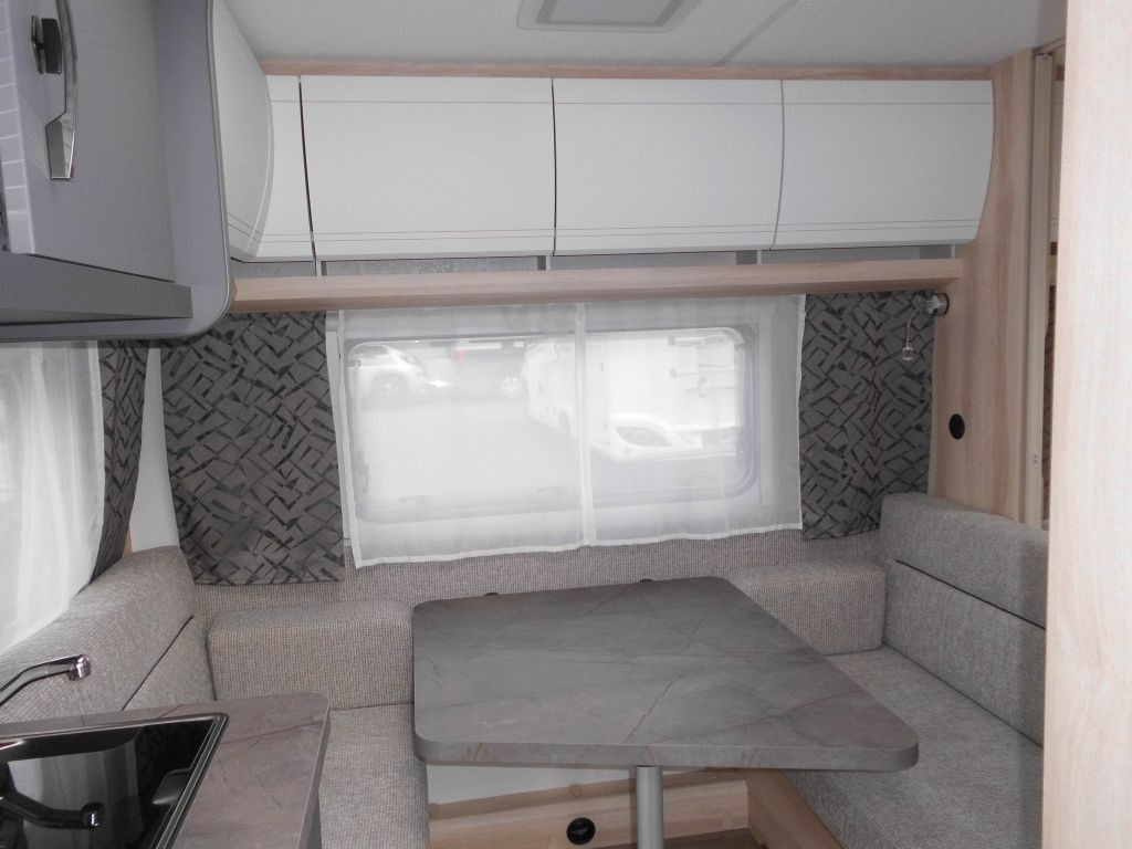 Hobby De Luxe 400 SFe 1500kg., Fahrradträger - Dzīvojamais treileris: foto 5 Hobby De Luxe 400 SFe 1500kg., Fahrradträger - Dzīvojamais treileris: foto 5