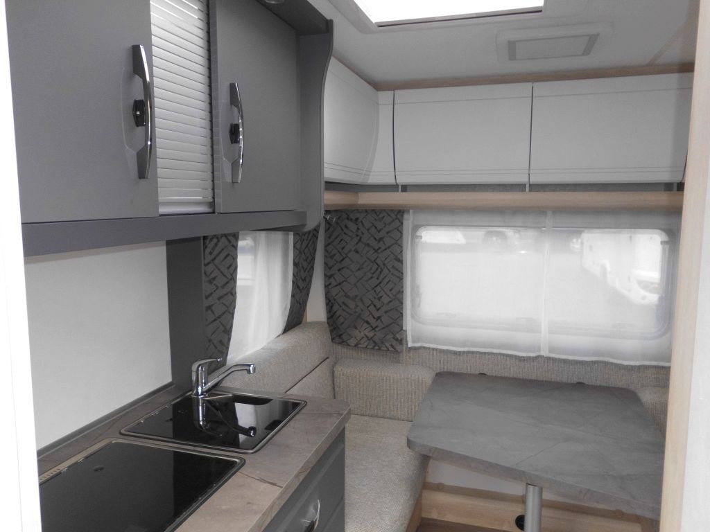 Hobby De Luxe 400 SFe 1500kg., Fahrradträger - Dzīvojamais treileris: foto 4 Hobby De Luxe 400 SFe 1500kg., Fahrradträger - Dzīvojamais treileris: foto 4