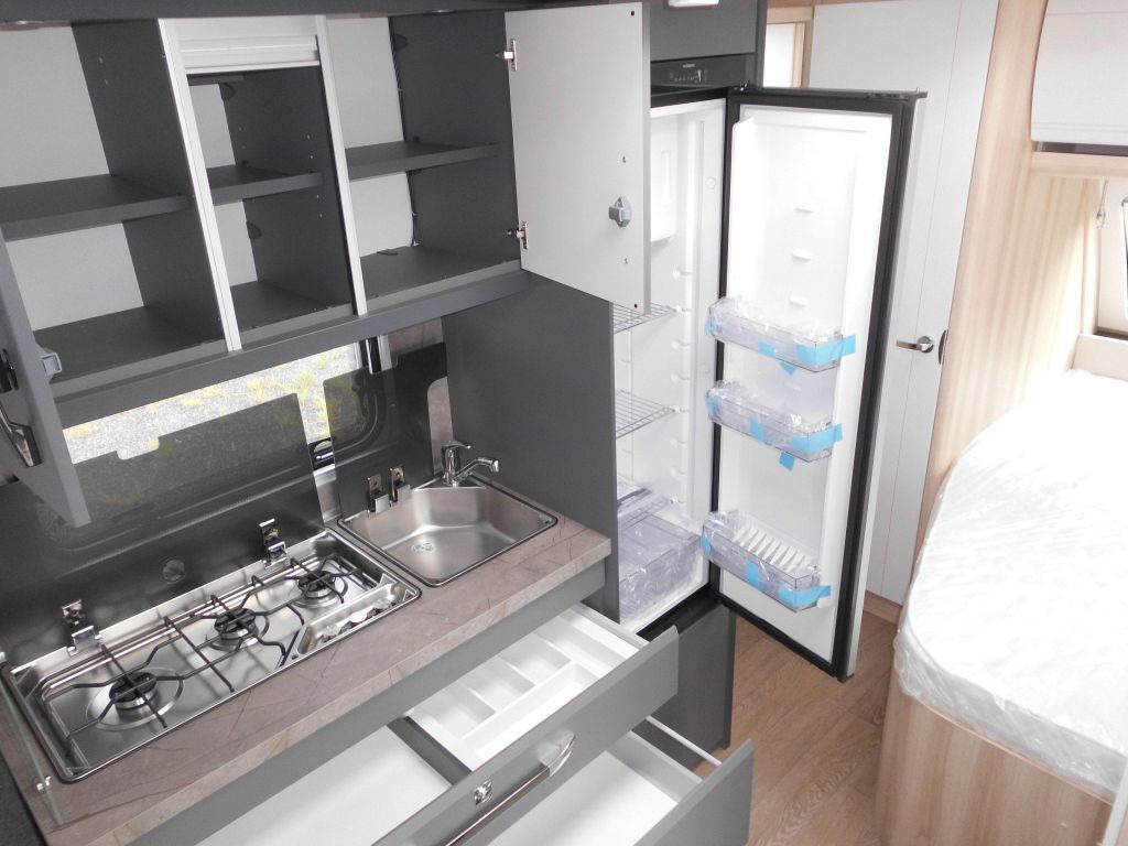 Dzīvojamais treileris Hobby De Luxe 460 UFe 2026 1500kg. Ambiente: foto 10