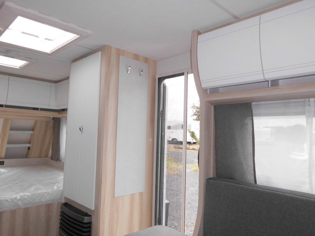 Dzīvojamais treileris Hobby De Luxe 460 UFe 2026 1500kg. Ambiente: foto 7