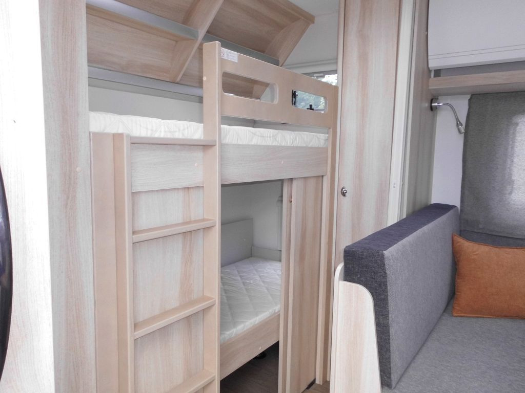 Dzīvojamais treileris Hobby De Luxe 540 KMFe 2026 GARAGE AUTARK 1800kg.: foto 6