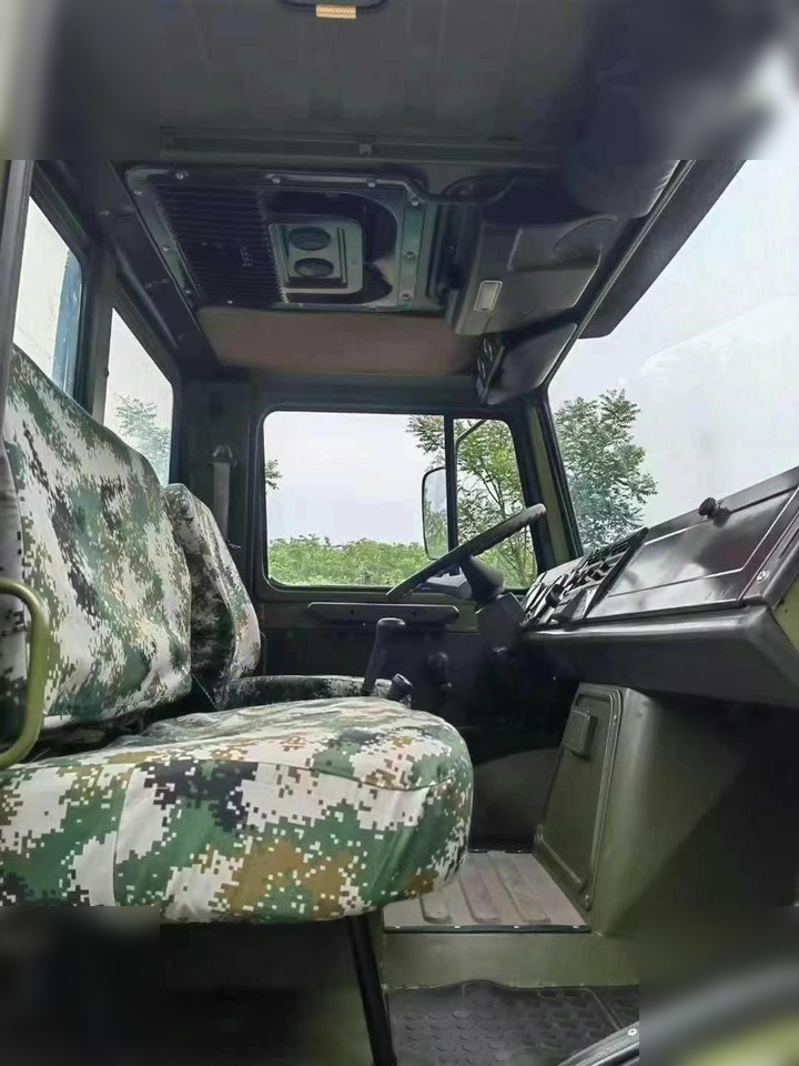1995 MERCEDES-BENZ UNIMOG 2150 - Šasija kravas automašīna: foto 4 1995 MERCEDES-BENZ UNIMOG 2150 - Šasija kravas automašīna: foto 4