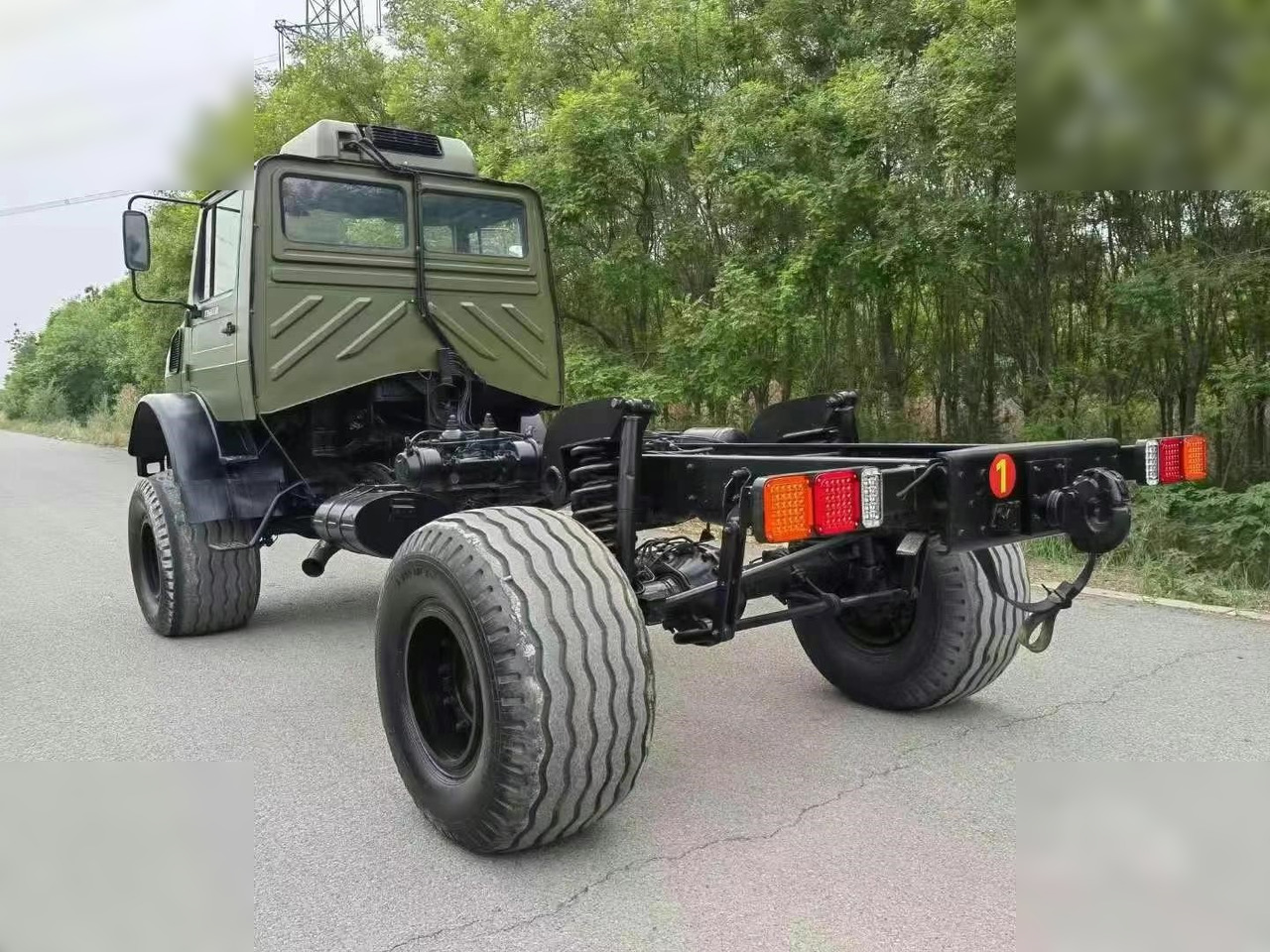 1995 MERCEDES-BENZ UNIMOG 2150 - Šasija kravas automašīna: foto 2 1995 MERCEDES-BENZ UNIMOG 2150 - Šasija kravas automašīna: foto 2