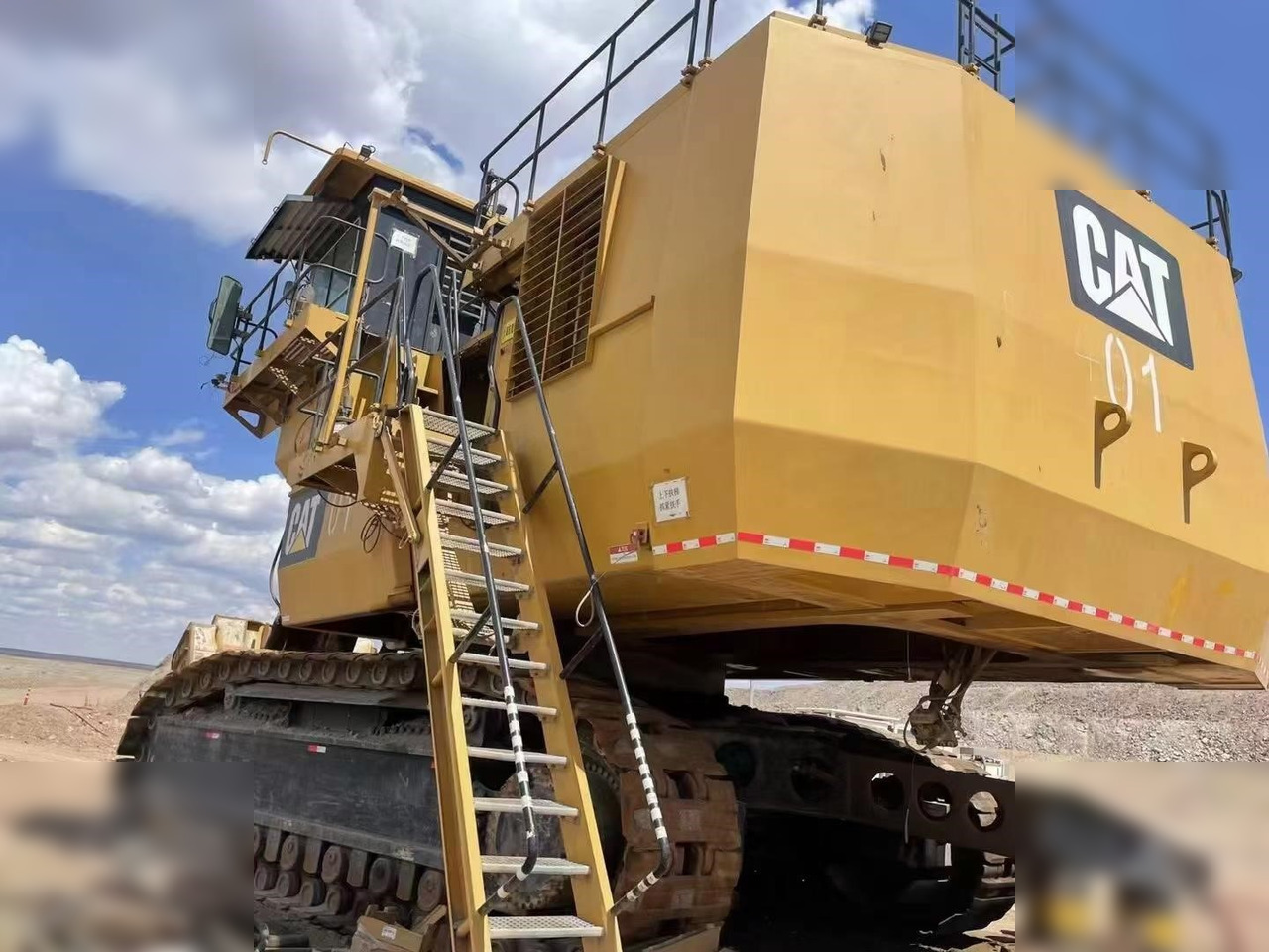 2013 CATERPILLAR 6040ACFS - Kāpurķēžu ekskavators: foto 1 2013 CATERPILLAR 6040ACFS - Kāpurķēžu ekskavators: foto 1