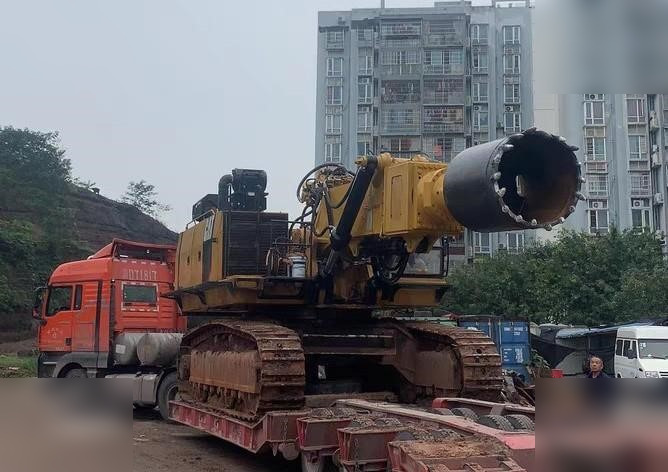 2016 CATERPILLAR 6015FS - Kāpurķēžu ekskavators: foto 3 2016 CATERPILLAR 6015FS - Kāpurķēžu ekskavators: foto 3