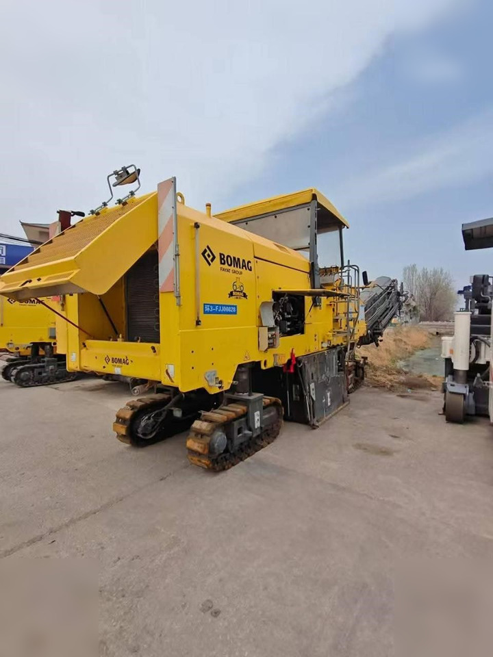 2017 BOMAG BM2000/60-2 - Asfalta frēze: foto 2 2017 BOMAG BM2000/60-2 - Asfalta frēze: foto 2