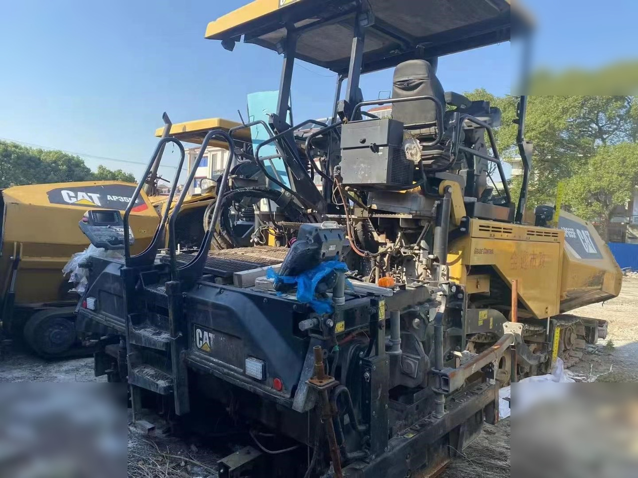 2017 CATERPILLAR AP-655F - Asfalta klājējs: foto 1 2017 CATERPILLAR AP-655F - Asfalta klājējs: foto 1
