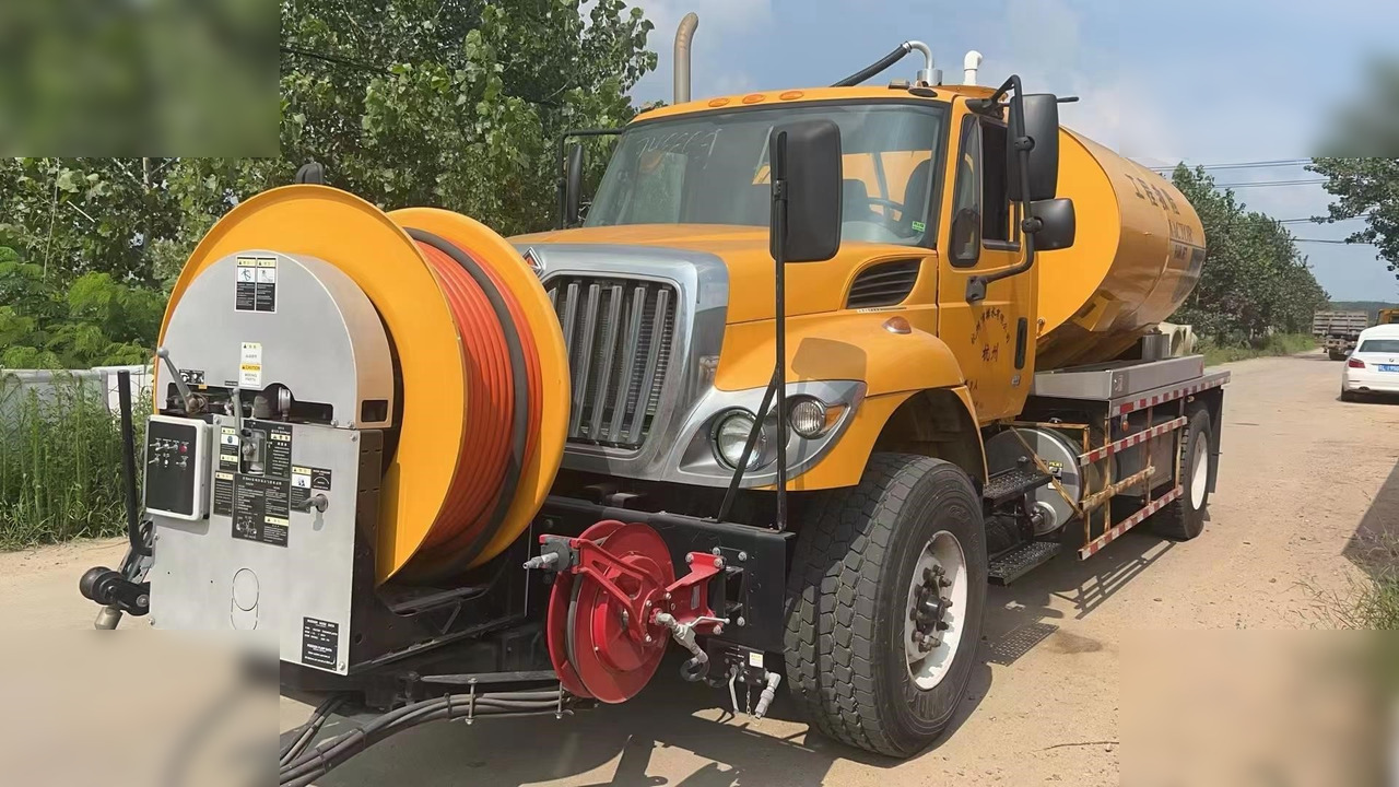 2017 VACTOR RAMJET - Asenizācijas mašīna: foto 1 2017 VACTOR RAMJET - Asenizācijas mašīna: foto 1