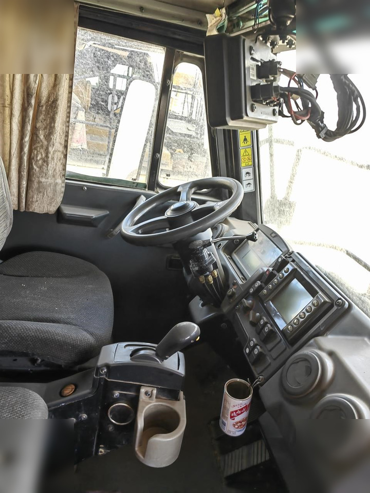 Karjeru pašizgāzējs 2018 CATERPILLAR 777E: foto 12