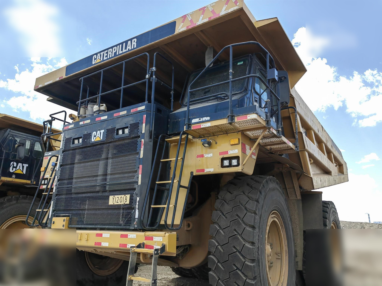 2018 CATERPILLAR 777E - Karjeru pašizgāzējs: foto 1 2018 CATERPILLAR 777E - Karjeru pašizgāzējs: foto 1