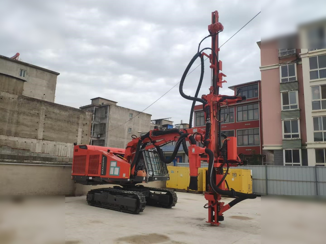 2022 SANDVIK DX800 - Urbšanas mašīna: foto 4 2022 SANDVIK DX800 - Urbšanas mašīna: foto 4