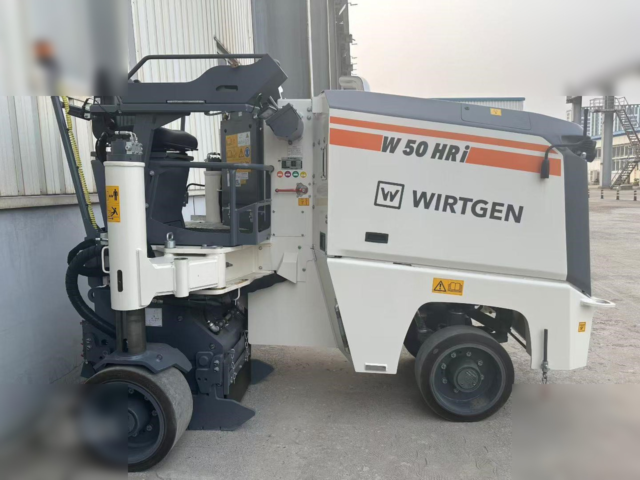 2023 WIRTGEN W50HRI - Asfalta frēze: foto 1 2023 WIRTGEN W50HRI - Asfalta frēze: foto 1