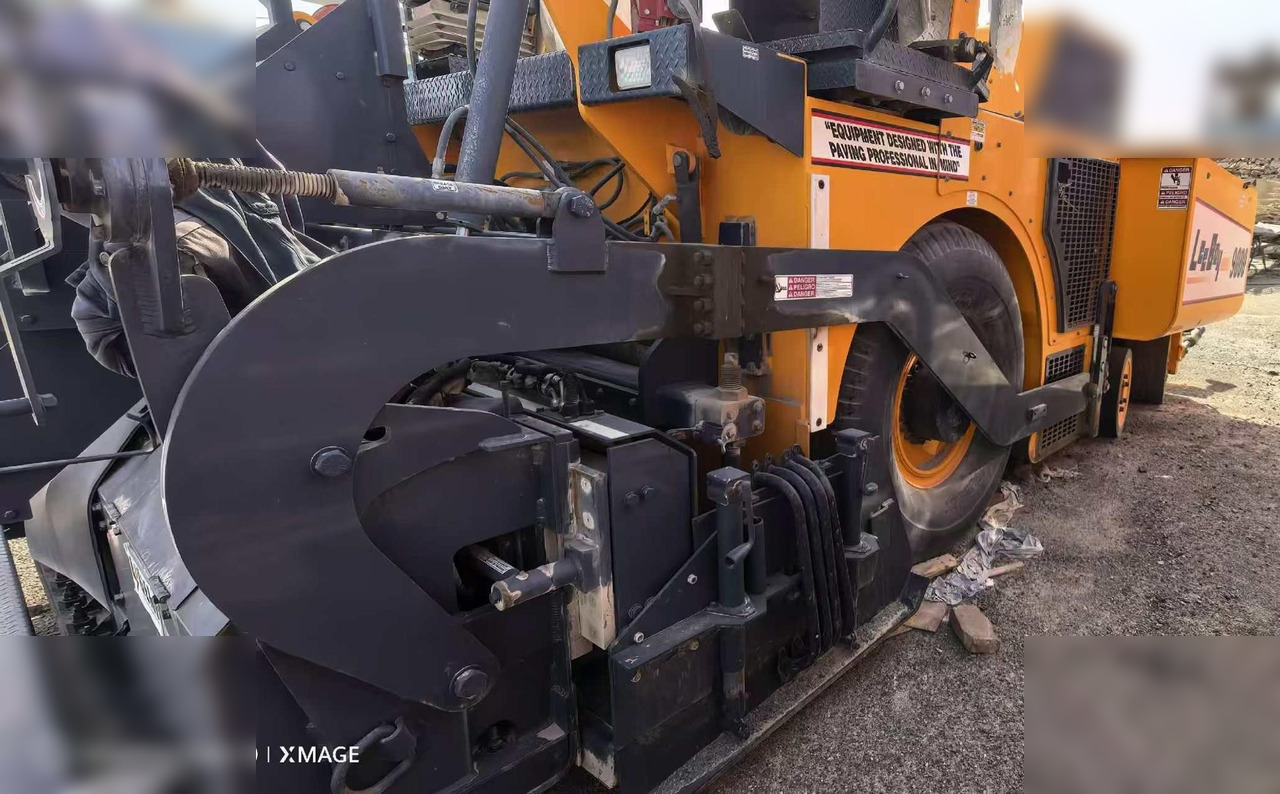 LEEBOY 9000 - Asfalta klājējs: foto 4 LEEBOY 9000 - Asfalta klājējs: foto 4