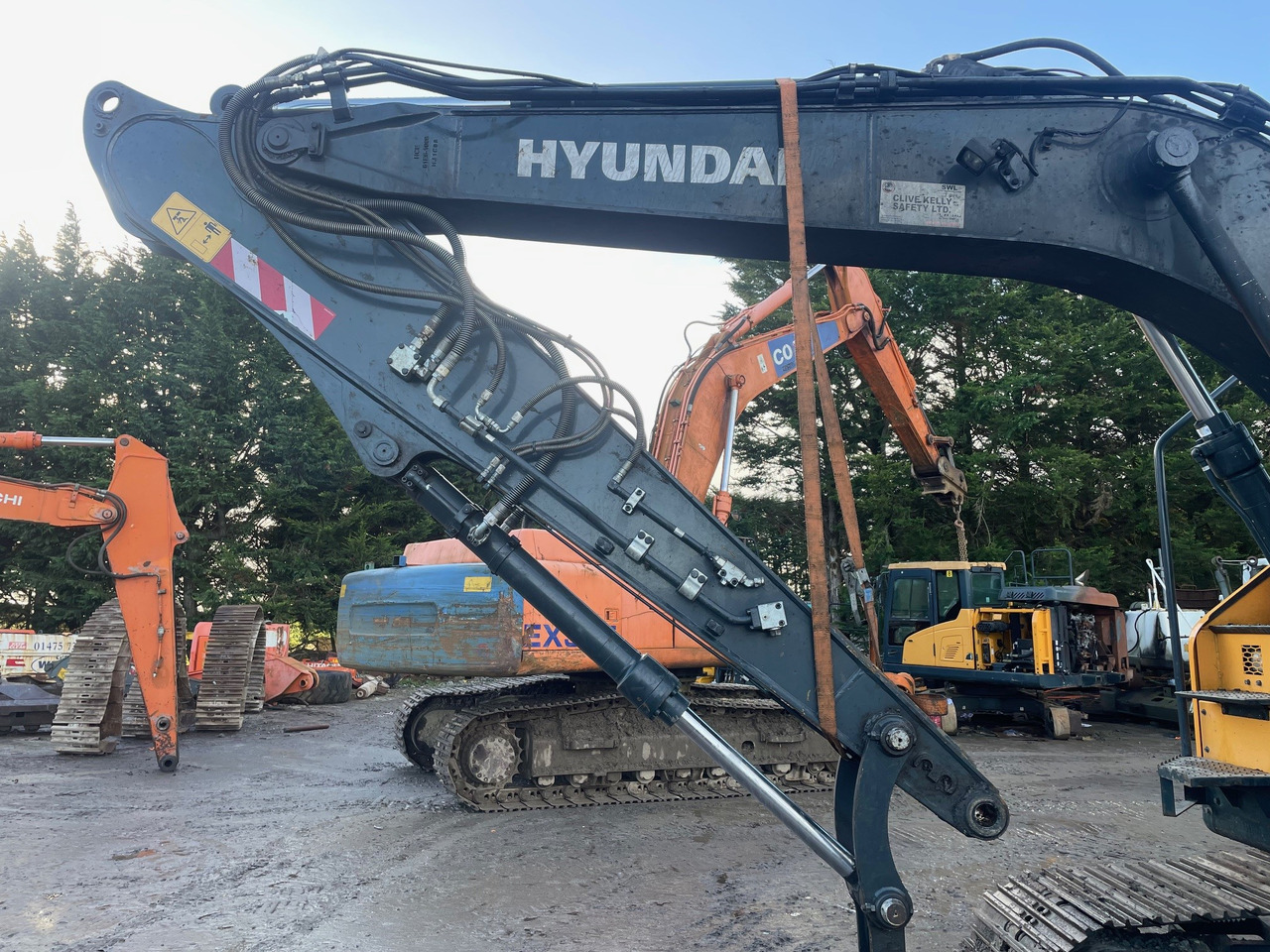 Hyundai HX145A CLR - Kāpurķēžu ekskavators: foto 3 Hyundai HX145A CLR - Kāpurķēžu ekskavators: foto 3
