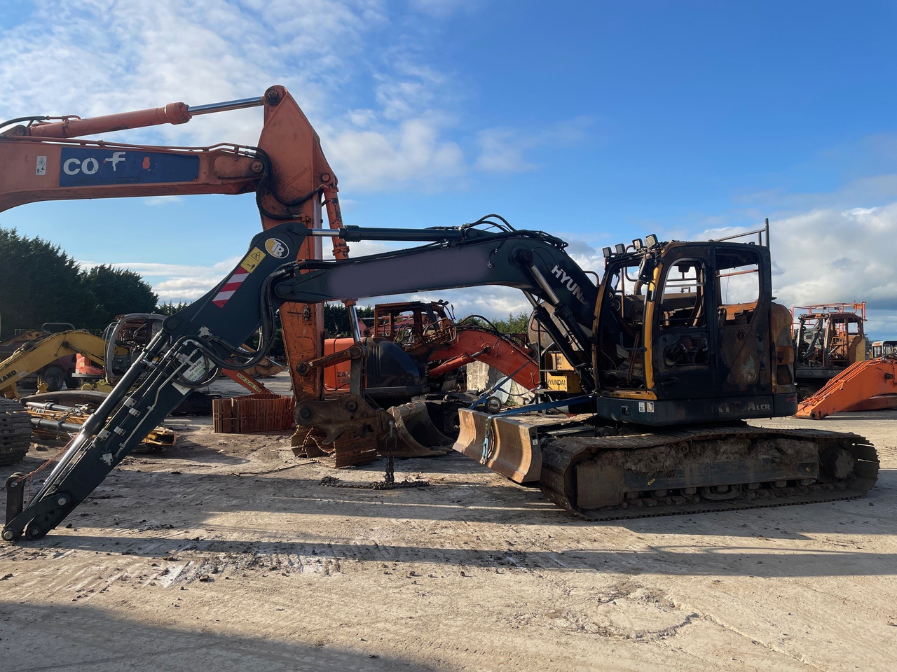 Hyundai HX145A LCR - Kāpurķēžu ekskavators: foto 1 Hyundai HX145A LCR - Kāpurķēžu ekskavators: foto 1