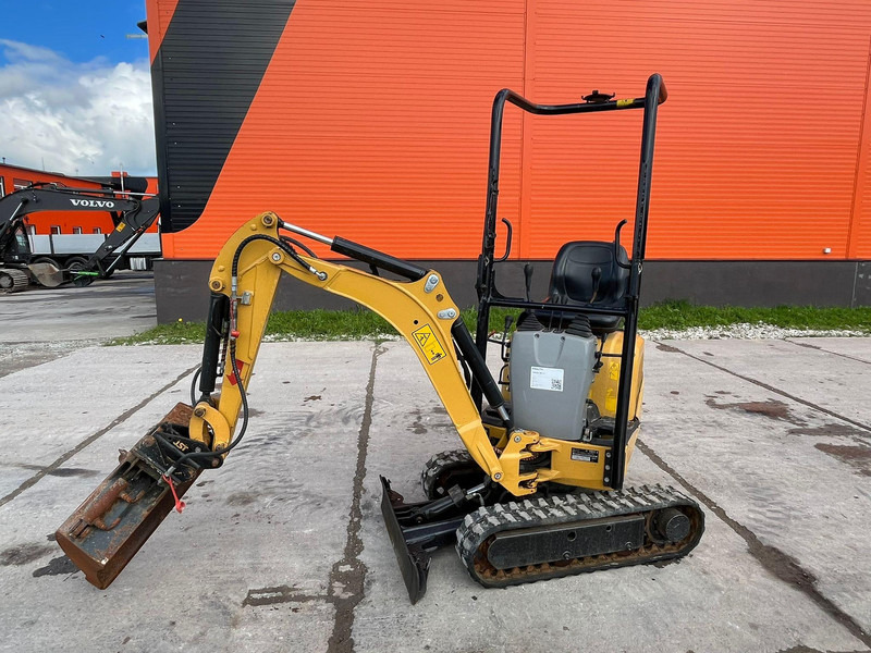 Caterpillar 300.9 D TILT / 3 BUCKETS - Mini-ekskavators: foto 2 Caterpillar 300.9 D TILT / 3 BUCKETS - Mini-ekskavators: foto 2