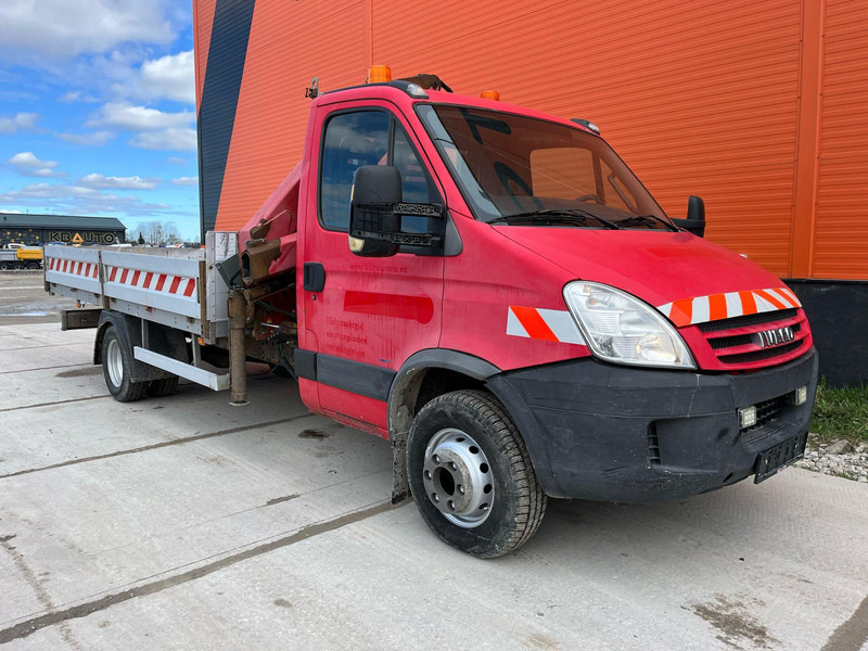 Iveco Daily 65C18 4x2 HMF 683 K2 / PLATFORM L=4256 mm - Automašīna ar kravas platformu: foto 4 Iveco Daily 65C18 4x2 HMF 683 K2 / PLATFORM L=4256 mm - Automašīna ar kravas platformu: foto 4
