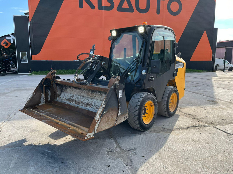 JCB 155 T4 BUCKET & BRUSH - Riteņu iekrāvējs: foto 3 JCB 155 T4 BUCKET & BRUSH - Riteņu iekrāvējs: foto 3